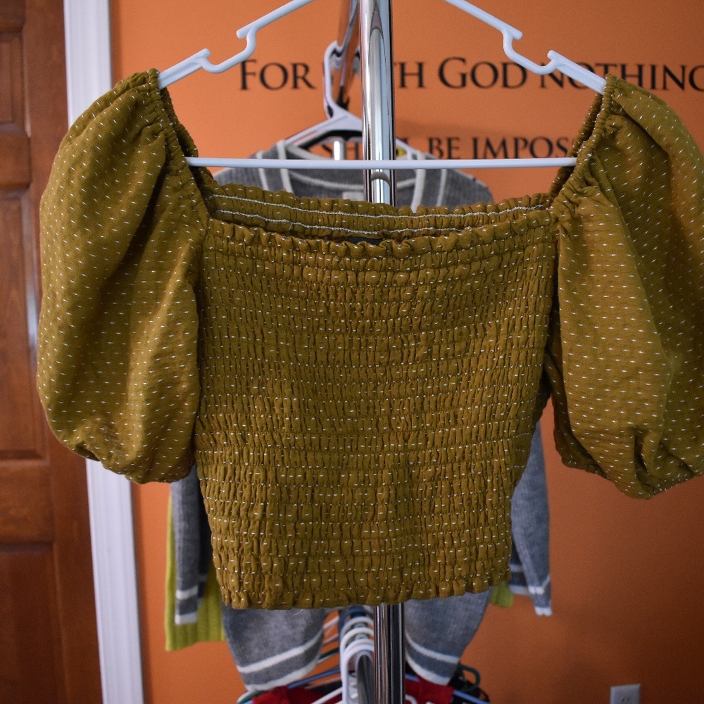 Women's Size Small Crop Top from Wild Fable